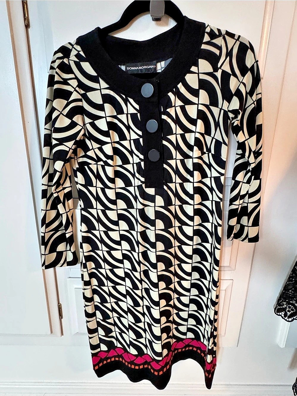 Donna Morgan Geometric Mini Dress in Black & Cream Size 2